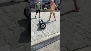 Сумашедший Гироскутер живет своей жизнью😜