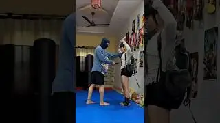 Quick escape from danger 🔥🔥🔥 #shorts #boxing #martialarts #kickboxing #taekwondo #mma #selfdefance