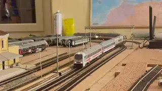 Intercity Sun con E402B in spinta! in stazione