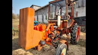 Меняю масло в моторе тракторе Т-25