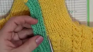 Костюм для девочки.Кофточка на пуговицах.