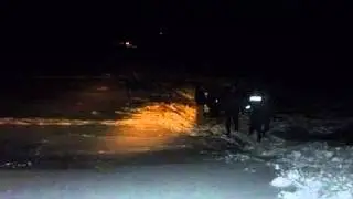 Нырнул под лёд