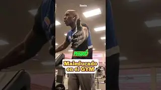 No le deja pasar😡 