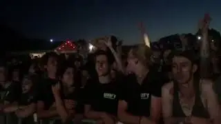 Unify sings John Farnham