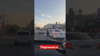 ЦЫГАНКА ВЫПРАШИВАЕТ У ГАИШНИКОВ!😂😂😂
