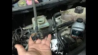 Замена Главного  Цилиндра Сцепления  Nissan PrimaStar 2006 год  1.9 DCI