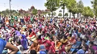 Khalsa College BSc. Agriculture Teacher Slap Students During Hunger Strike!!!
