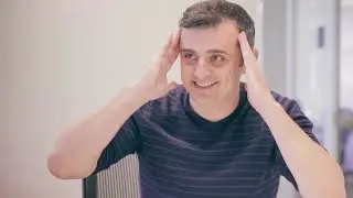 GaryVee on Social Media Marketing: Jabs vs Hooks