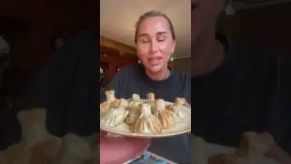 Мукбанг с хинкали 