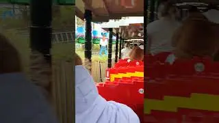Поездка поездом в Леголенде. Биллунд. Дания. Апрель 2024