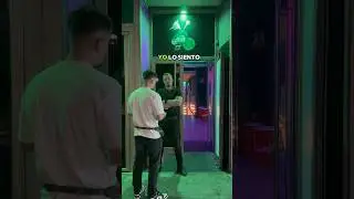 Con riñonera no puedes entrar a la discoteca!