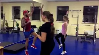 Зажигательная  ZOOMBA в GOLDEN FAMILY