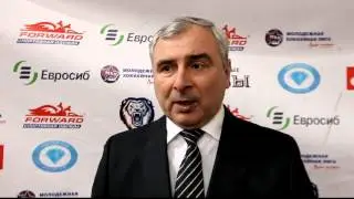 Юрий Страхов