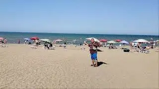 Каспийск. Дагестан. На пляже. Каспийское море.