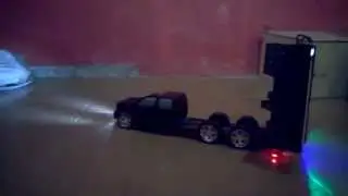 MINI Dodge Ram devastadora