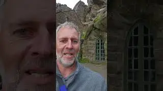 Peak District  Hiking.       Rock Hall (DWMN)
