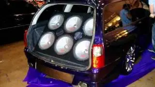 Bassline 4x4 Clip