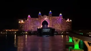 Kiss - I Was Made For Loving You  (Live  Dubai)