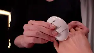 [ASMR]乾燥してます、メイクの後は手を保湿しておくので寝ててください - Doing your Make up and Hand massage(No Talking)