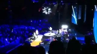 RHCP Live Oakland 8/14/12 Josh Klinghoffer kicks riser inju