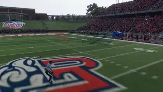 EA SPORTS College Football 25 QB throws a 100 yard pass 🧐💯