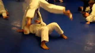 Fundamentals BJJ Shrimp Drill (Knee Elbow Escape) - Billscottbjj - Jiu-Jitsu