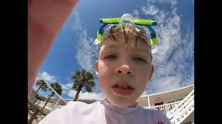 Pool time (Underwater)