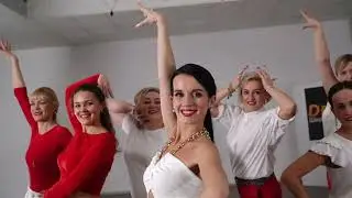 Соло-латина Бачата, группа Елены