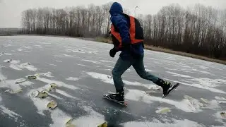 На коньках по льду озера. Заречный парк, слобода Дымково. 29.10.23. nordic skating