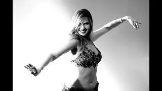 BELLY DANCER CASSANDRA FOX - 