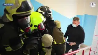 Слушатели из ГКУ ПСЦ отработали комплекс упражнений на учебной башне