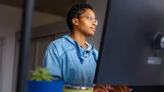Earn a degree online to change careers and say goodbye to self-doubt