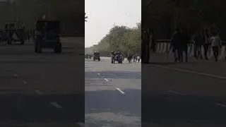 ITO se Nikali kisanon ki raili