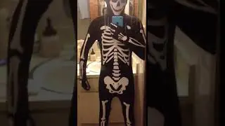 Skeleton screams at mirror like idiot