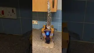 Borderlands ( claptrap) popcorn bucket and hat 2024