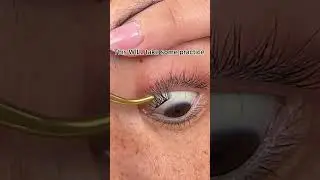Dashes for your lashes - First self adhesive Dashes so you can turn any lashes into self adhesive