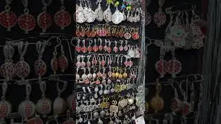 Silver jewellery in Bukhara Серебро в медресе Абдулазиз хана, Бухара.