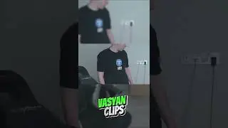 помогите ему 