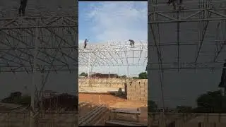 Pembangunan full baja ringan