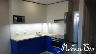 Кухня в неоклассическом стиле. С фрезерованной профиль ручкой.