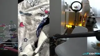 Гаечка забыла выключить вебку | 