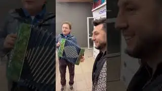 Фирдус Тямаев показал как Габдельфат Сафин играет на баяне