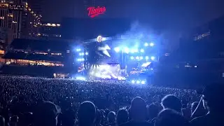 Foo Fighters- THE SKY IS A NEIGHBORHOOD Minneapolis, MN 2024 Target Field