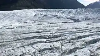 Flight onto Donjek Glacier, Yukon, Canada, in a Bell 407 helicopter