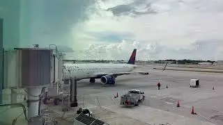 Delta Air Lines Airbus A321-211 [N378DN] - Gate Arrival in FLL - 06AUG2024