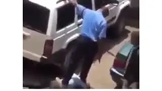#EndSARS: A Nigerian Policeman Stumping On A Man