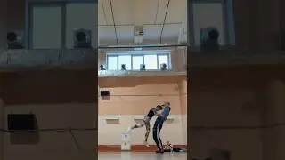 И разошлись они, как в море корабли😂  #acrobatics #acrobaticrockandroll #акробатическийрокнролл