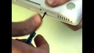 How to Remove the Optical Drive of a Macbook A1181