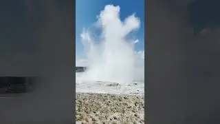 Yellowstone National Park - Travel With Kwix