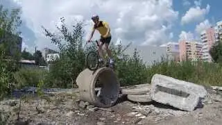 Konstantin Pakhnin light 1: Biketrial